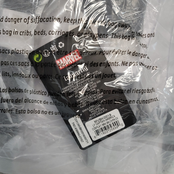 Loungefly Captain America Mini Backpack Flashback Edition Set Complete With Box - Picture 6 of 11